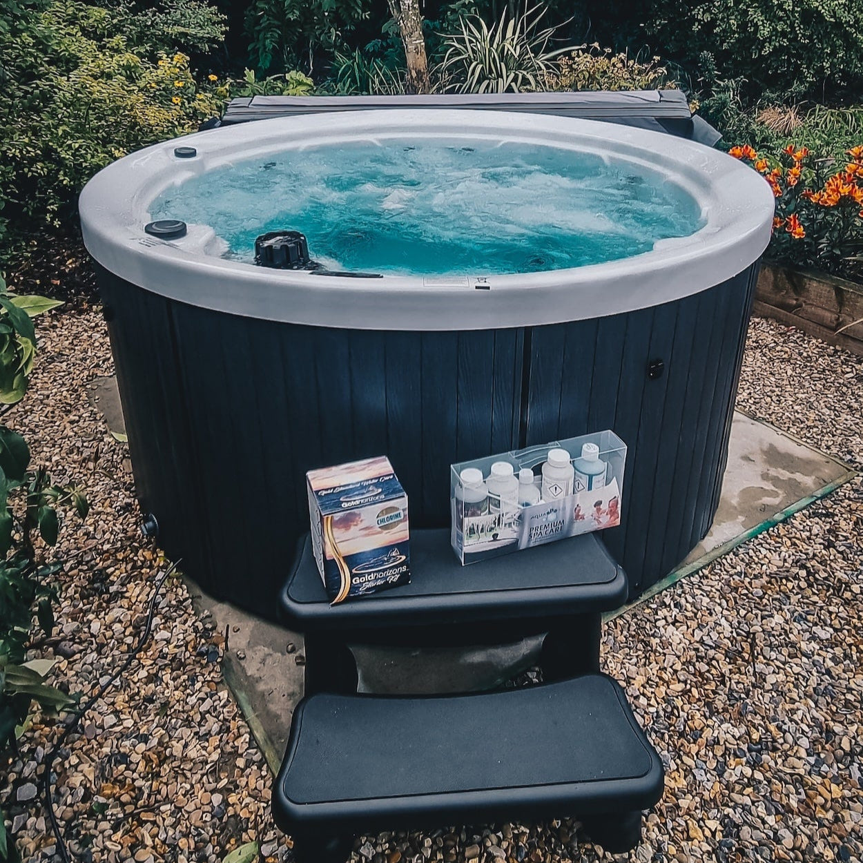 1000 Series hot tub