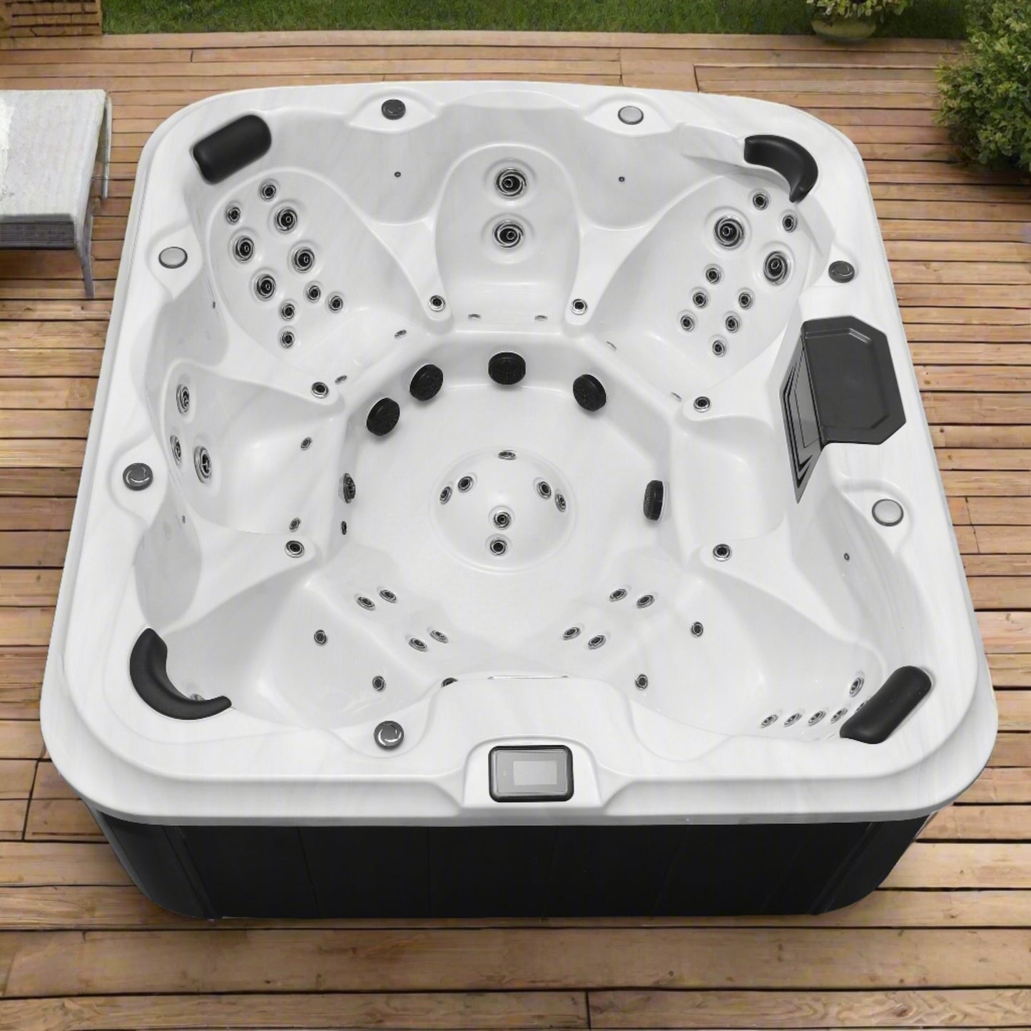 7000 Series hot tub