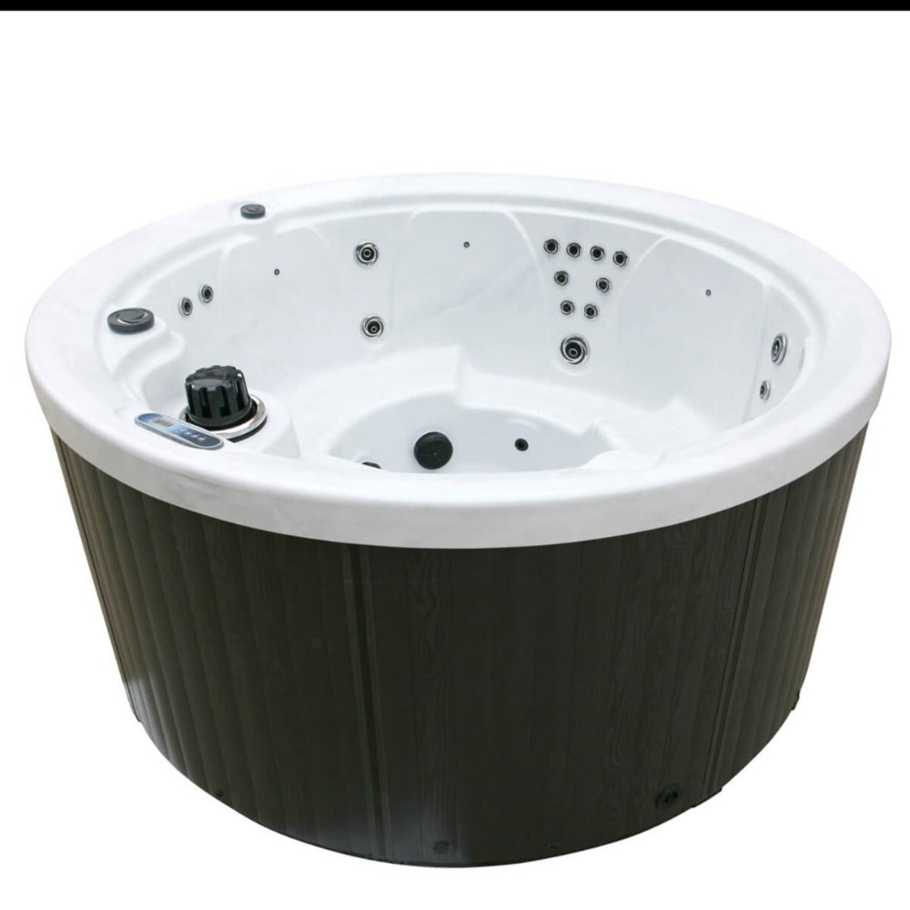 H2O 1000 Series round hot tub